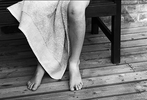 After Swimming : a quiet moment after the beach and the North Sea, Copyright ⓒ 2006 Cate McRae; All Rights Reserved reserved