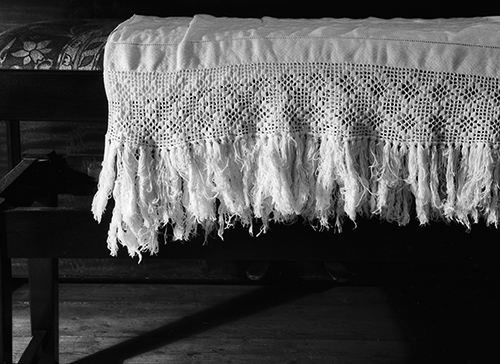 Piano Stool, Copyright ⓒ 1998 Cate McRae; All Rights Reserved reserved